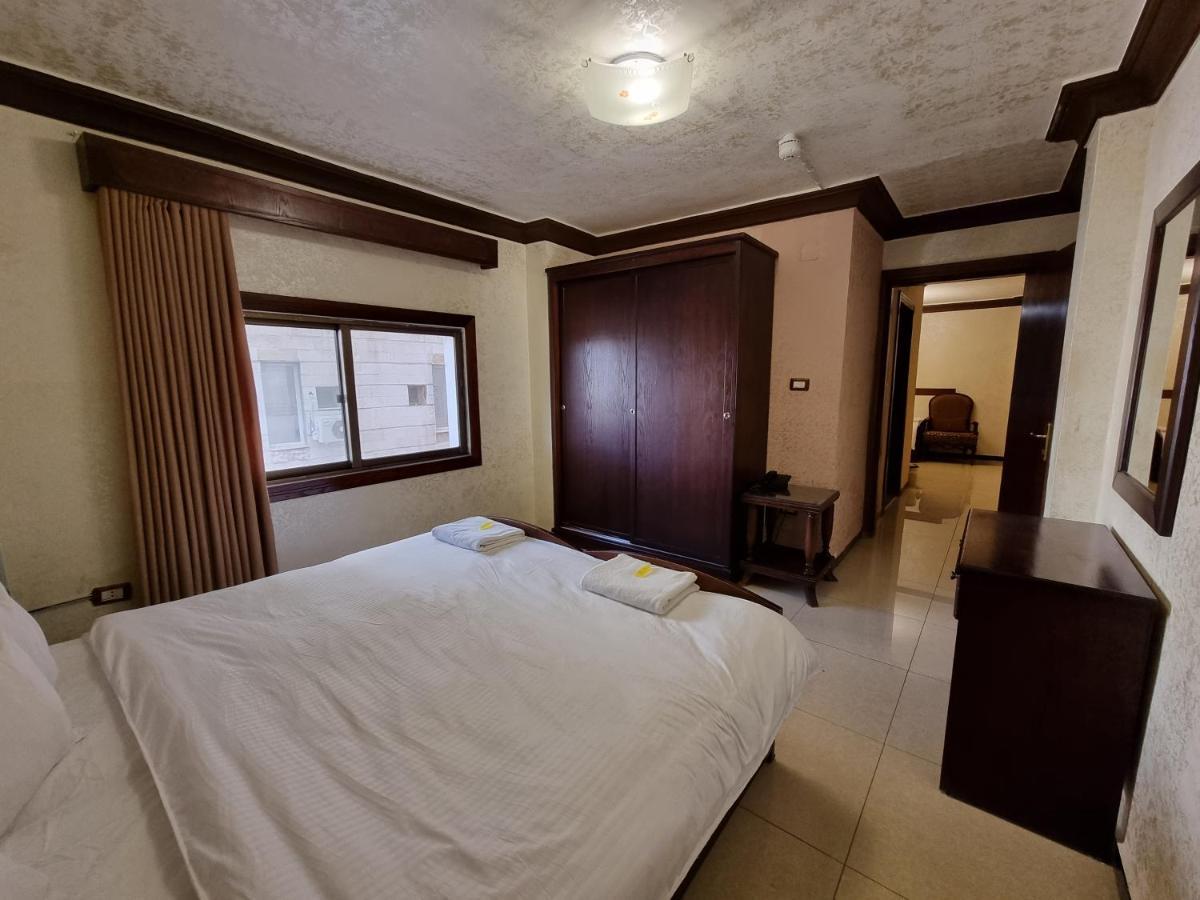 Nahas Plaza Aparthotel Irbid Kültér fotó
